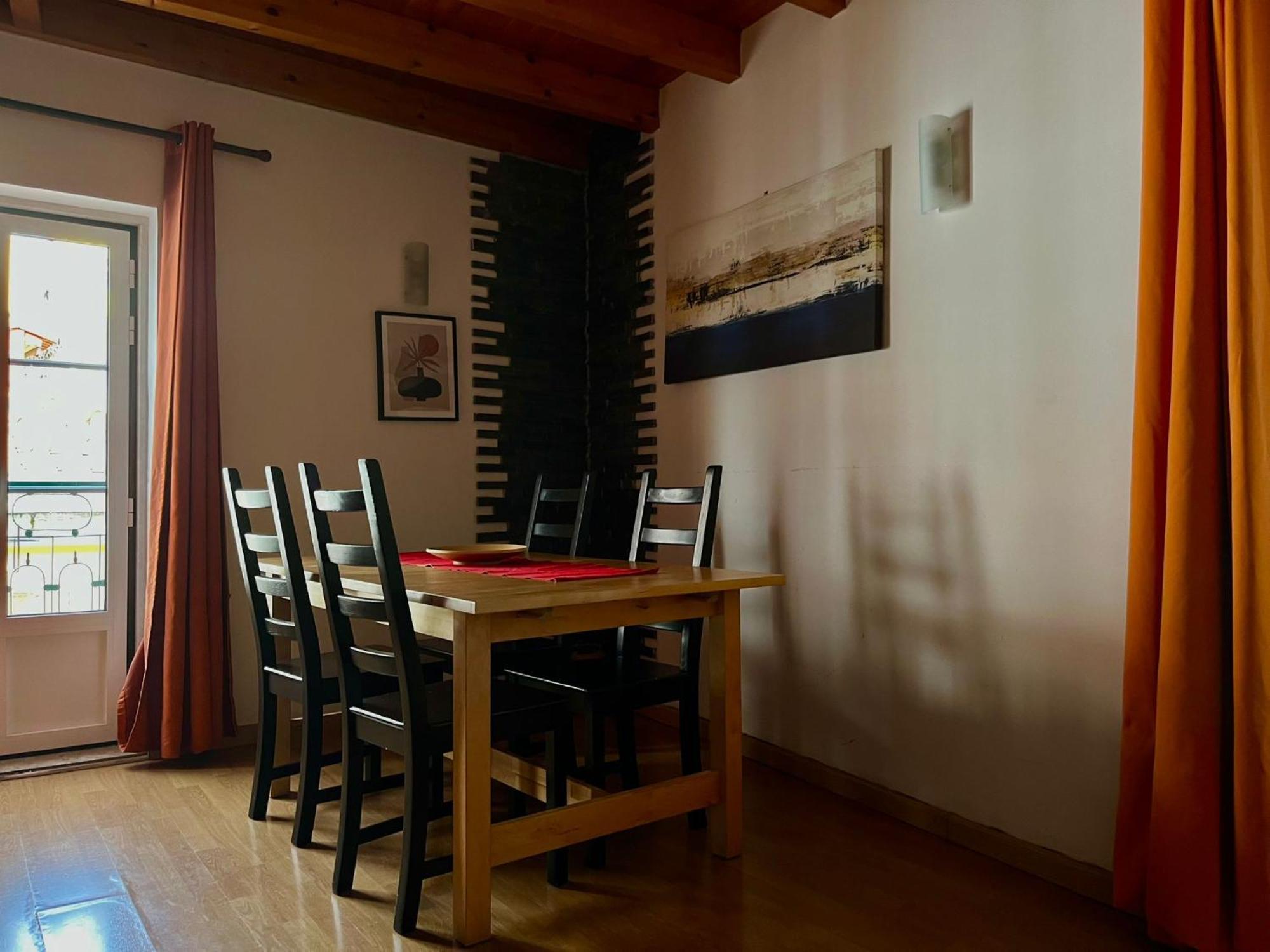 2 Bedroom, 2 Bathroom Apartment - Travessa Da Madalena Lissabon Exterior foto
